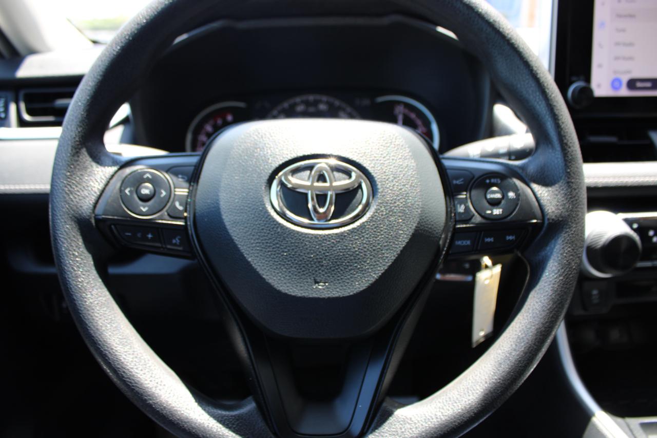 Toyota RAV4 LE 2023