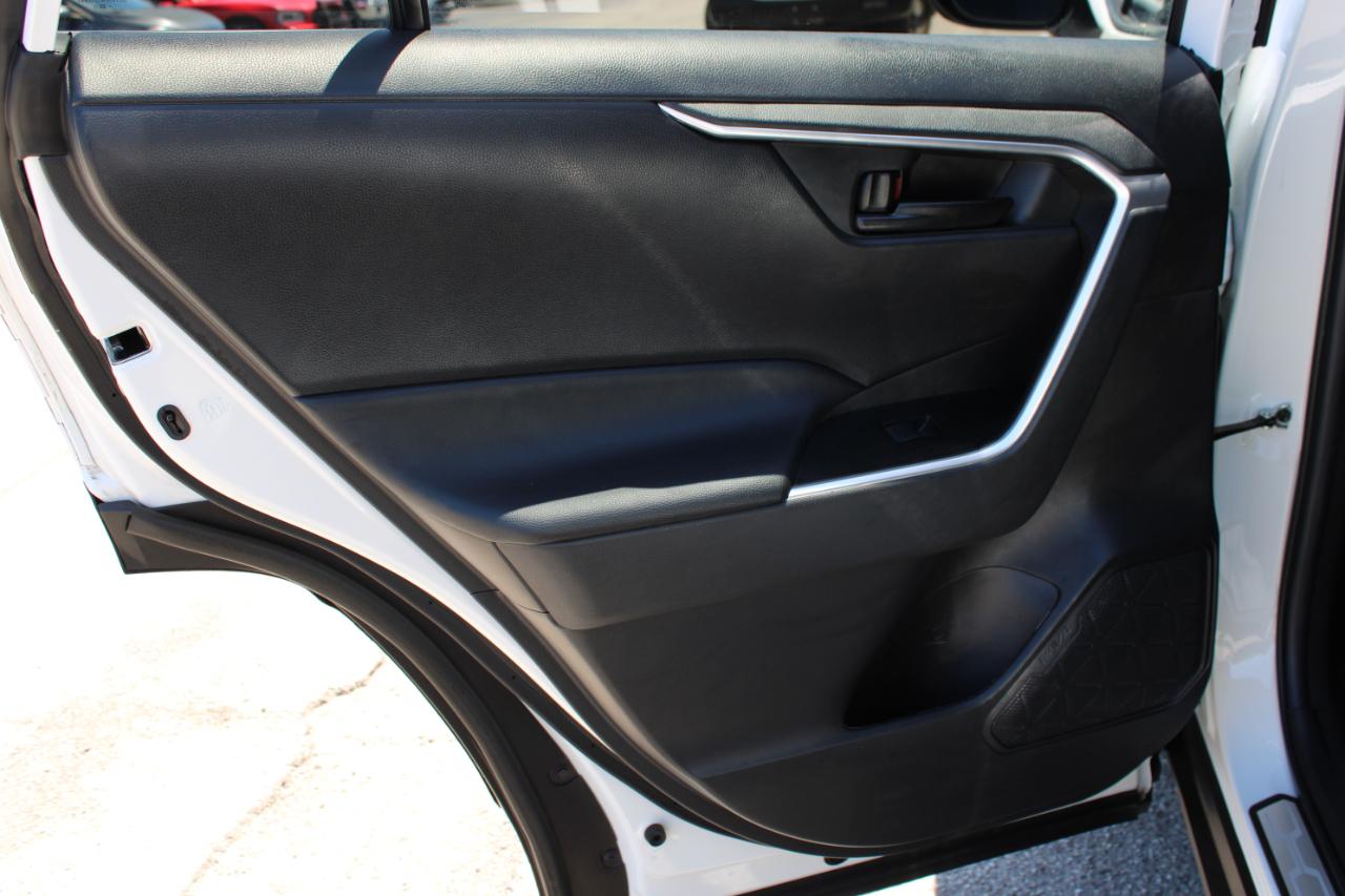 Toyota RAV4 LE 2023