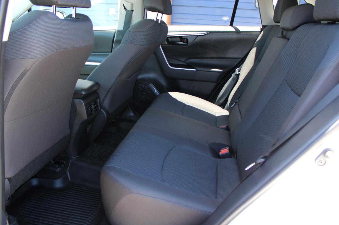 Toyota RAV4 LE 2023
