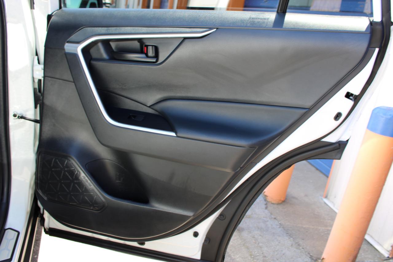 Toyota RAV4 LE 2023