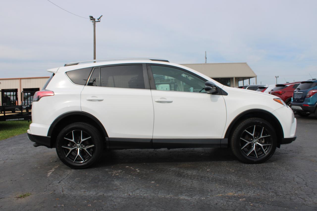 Toyota RAV4  2016