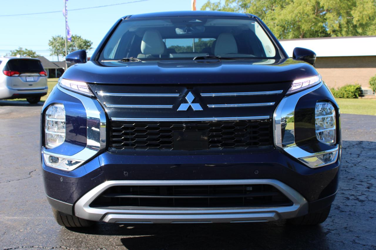 Mitsubishi Outlander SE 2WD 2025