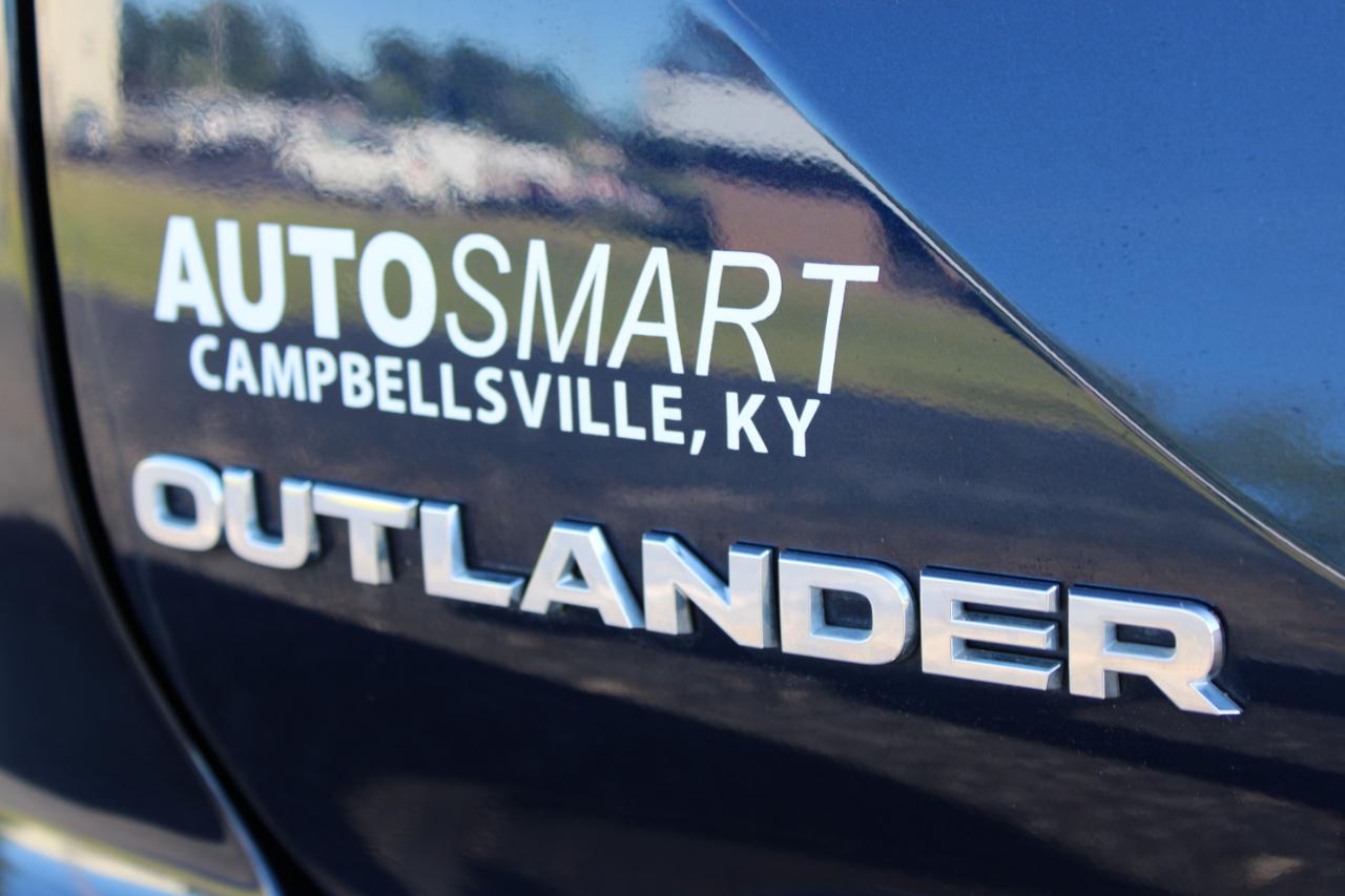 Mitsubishi Outlander SE 2WD 2025