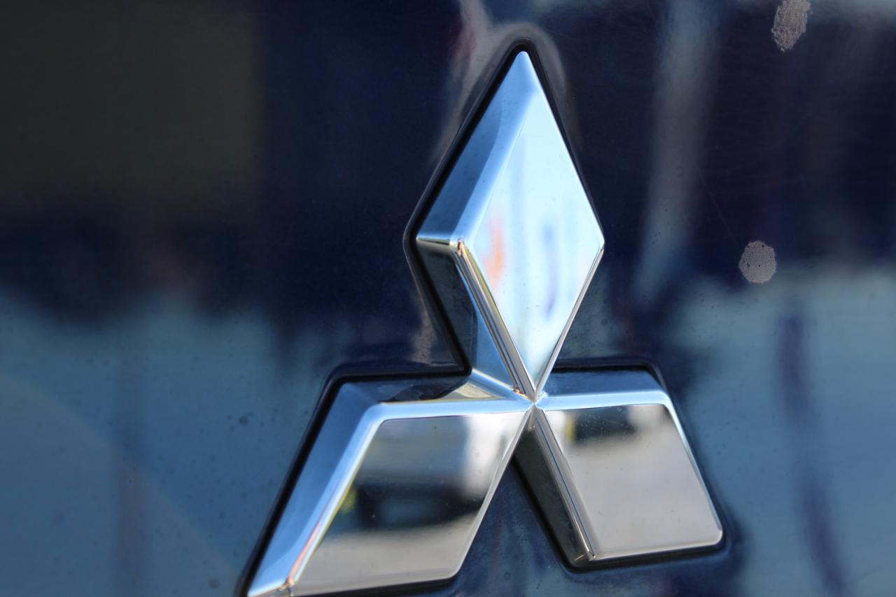 Mitsubishi Outlander SE 2WD 2025