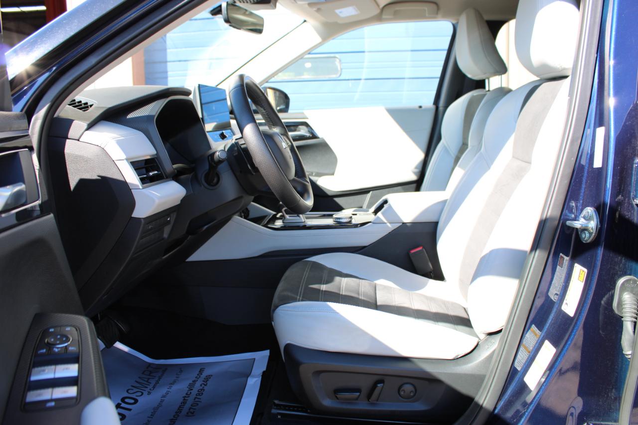 Mitsubishi Outlander SE 2WD 2025