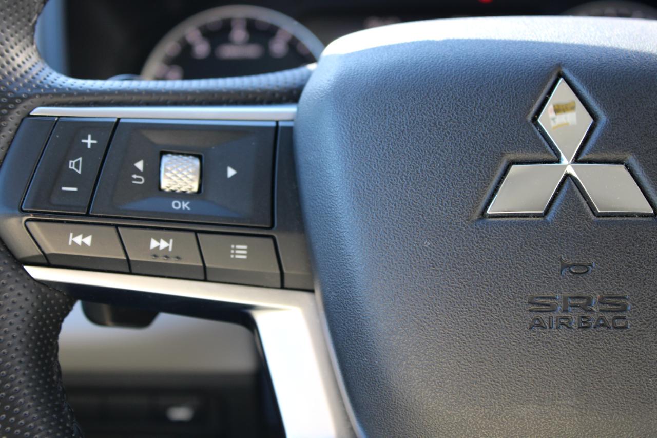 Mitsubishi Outlander SE 2WD 2025