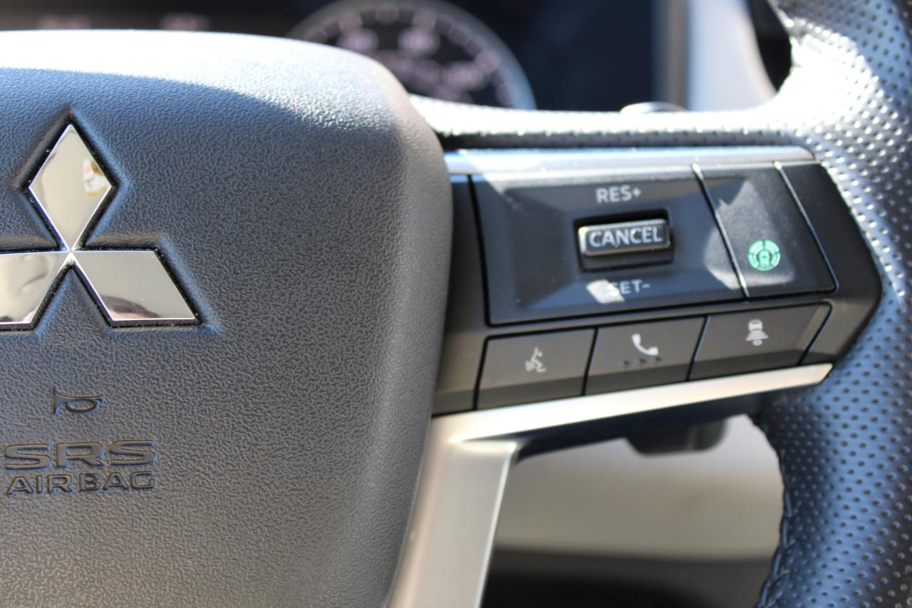 Mitsubishi Outlander SE 2WD 2025