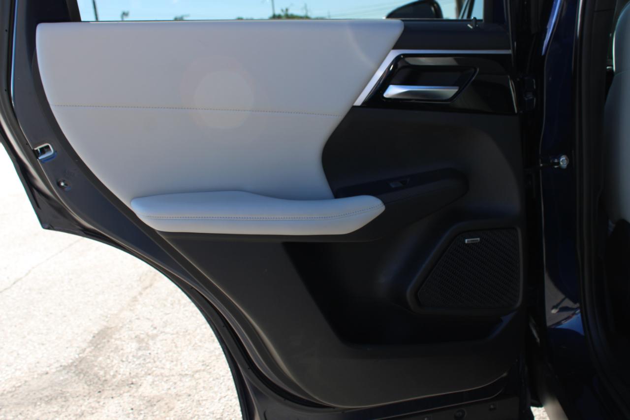 Mitsubishi Outlander SE 2WD 2025