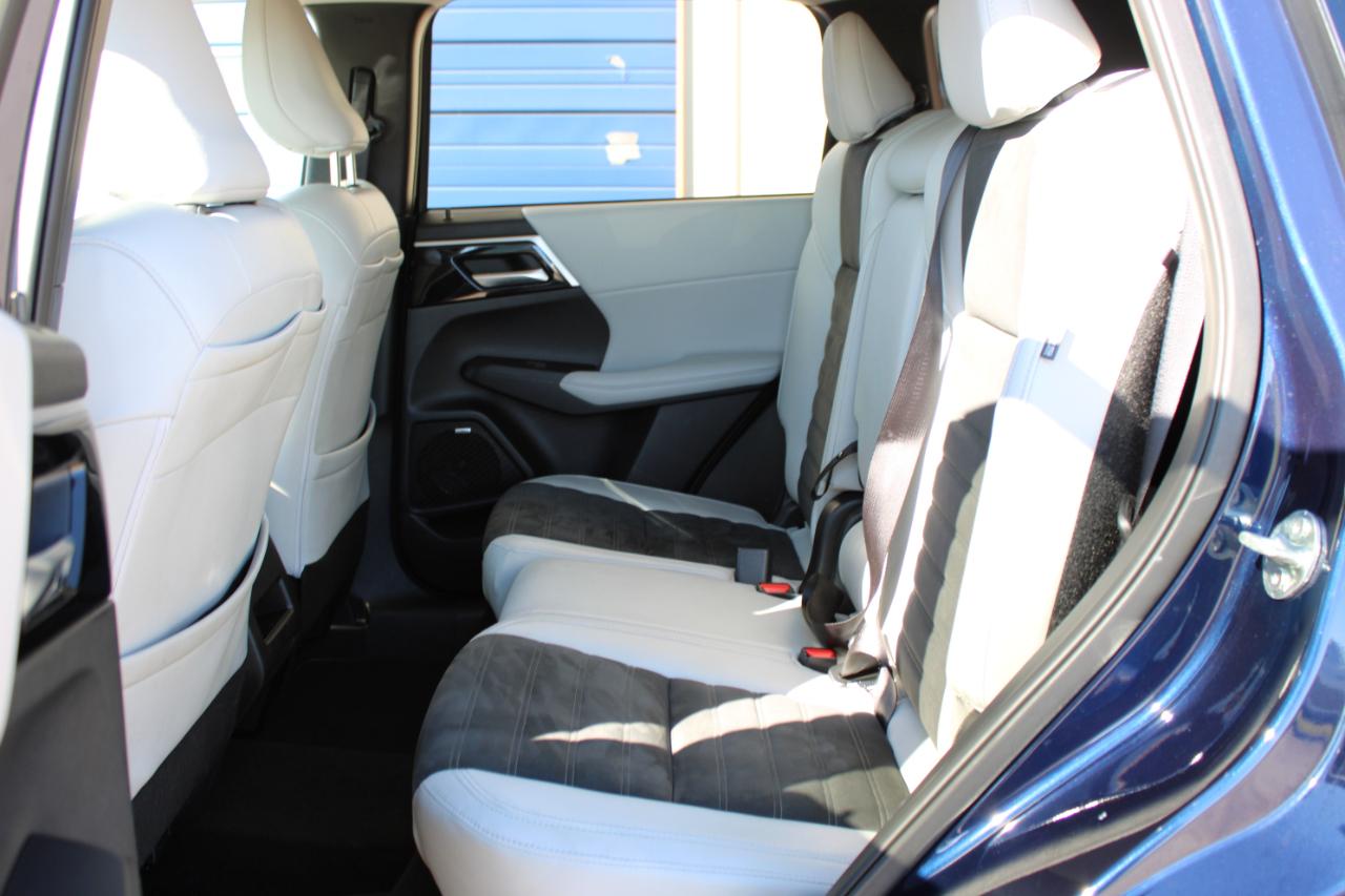 Mitsubishi Outlander SE 2WD 2025