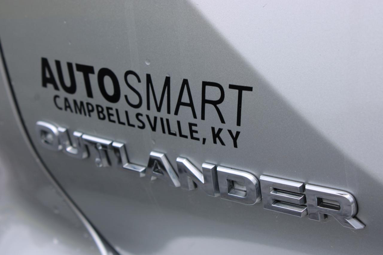 Mitsubishi Outlander SE 4WD 2025