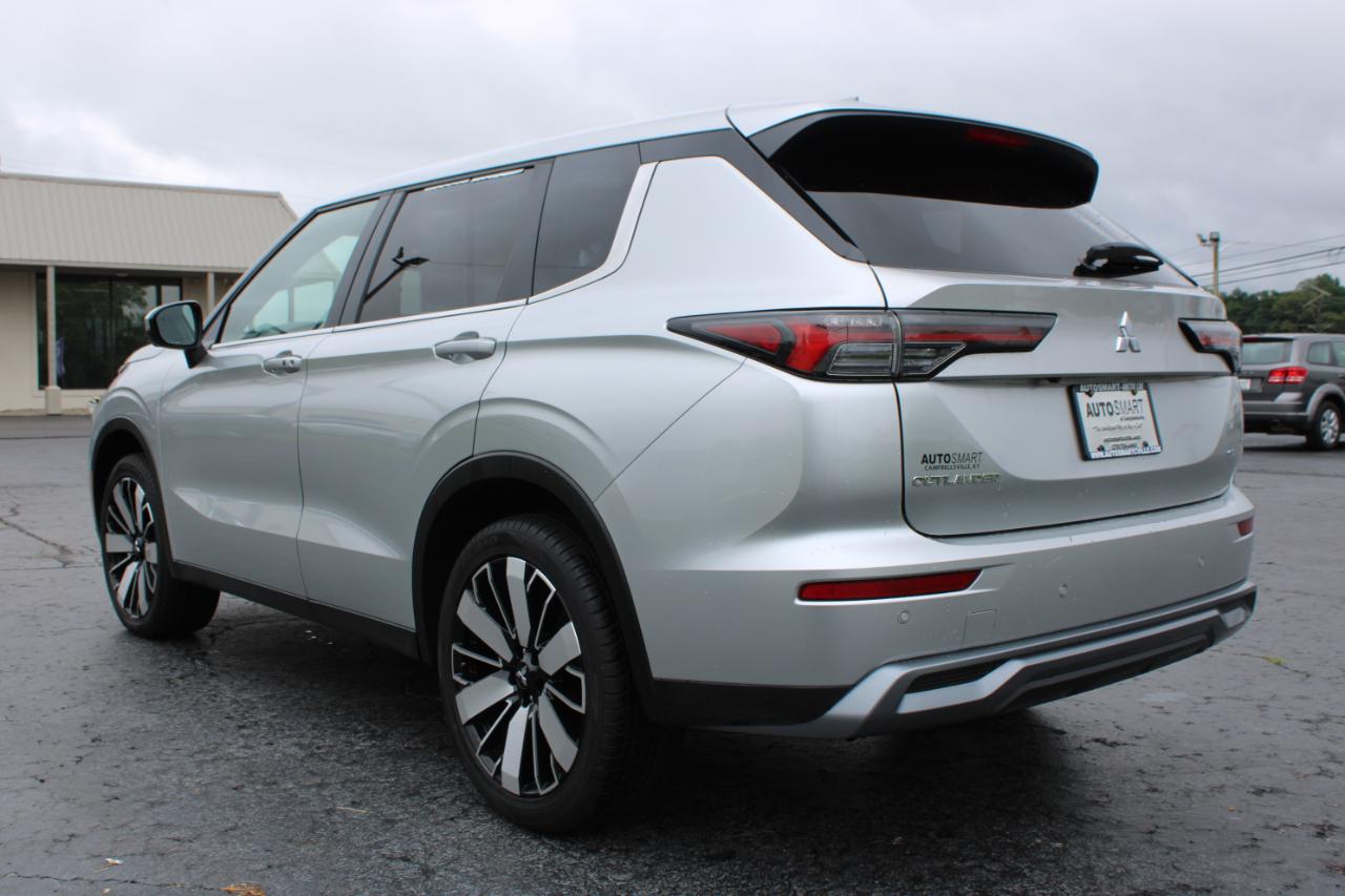 Mitsubishi Outlander SE 4WD 2025