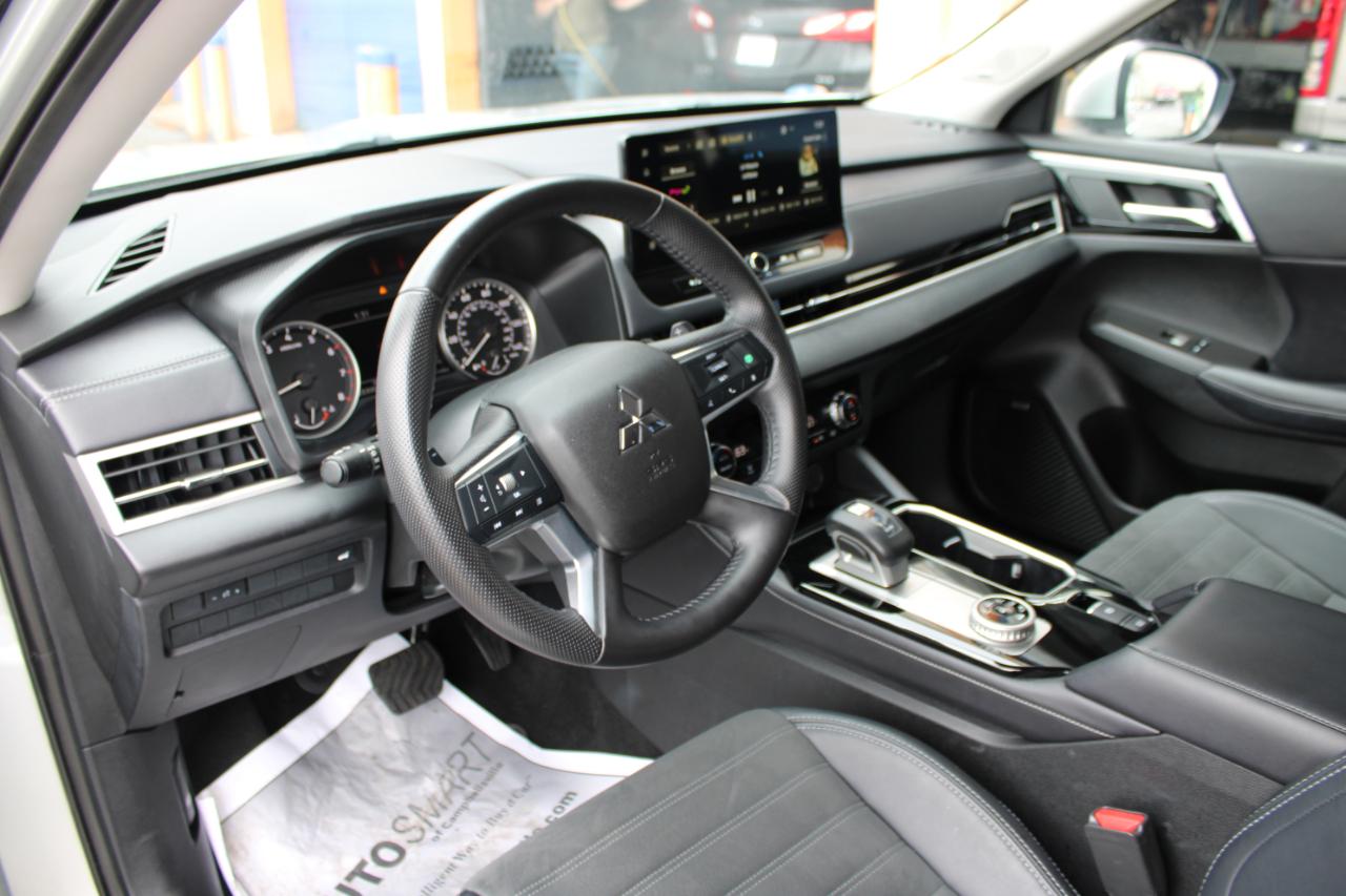 Mitsubishi Outlander SE 4WD 2025