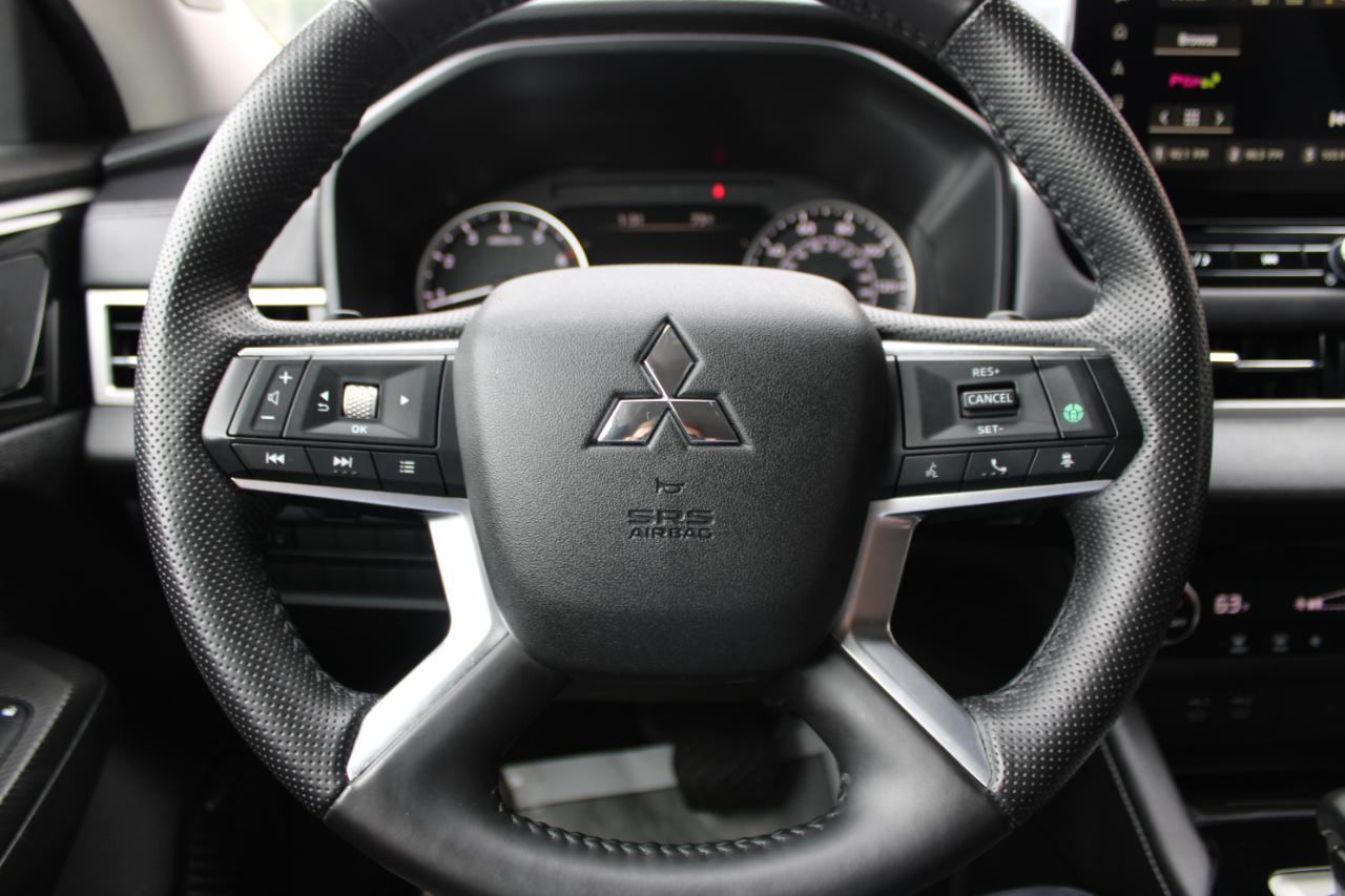 Mitsubishi Outlander SE 4WD 2025
