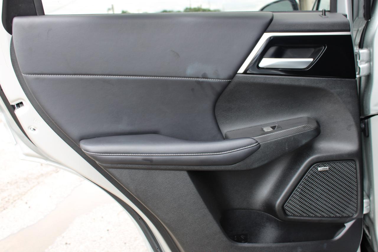 Mitsubishi Outlander SE 4WD 2025