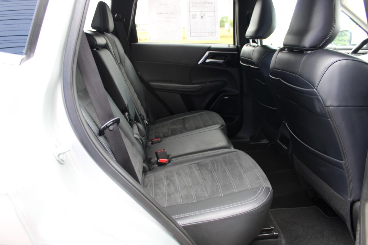 Mitsubishi Outlander SE 4WD 2025