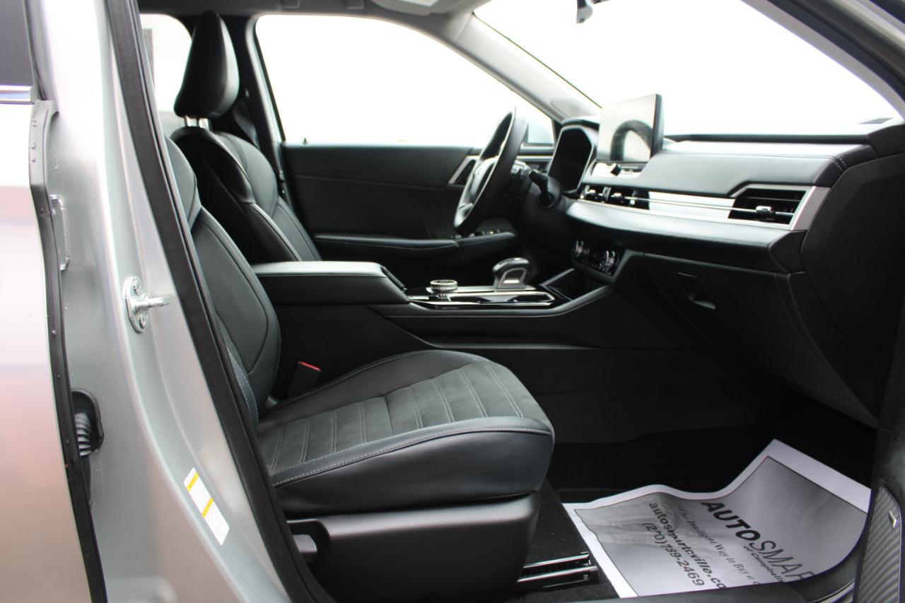 Mitsubishi Outlander SE 4WD 2025