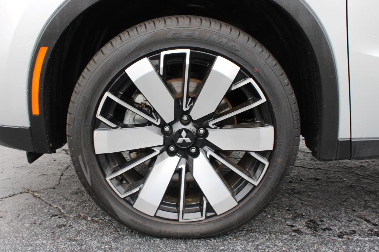 Mitsubishi Outlander SE 4WD 2025