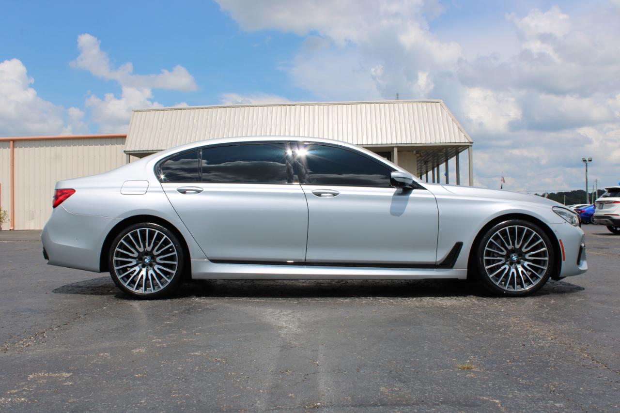 BMW 7-Series 750i 2017