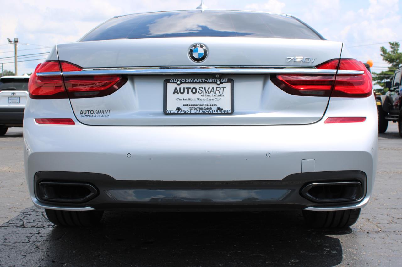 BMW 7-Series 750i 2017