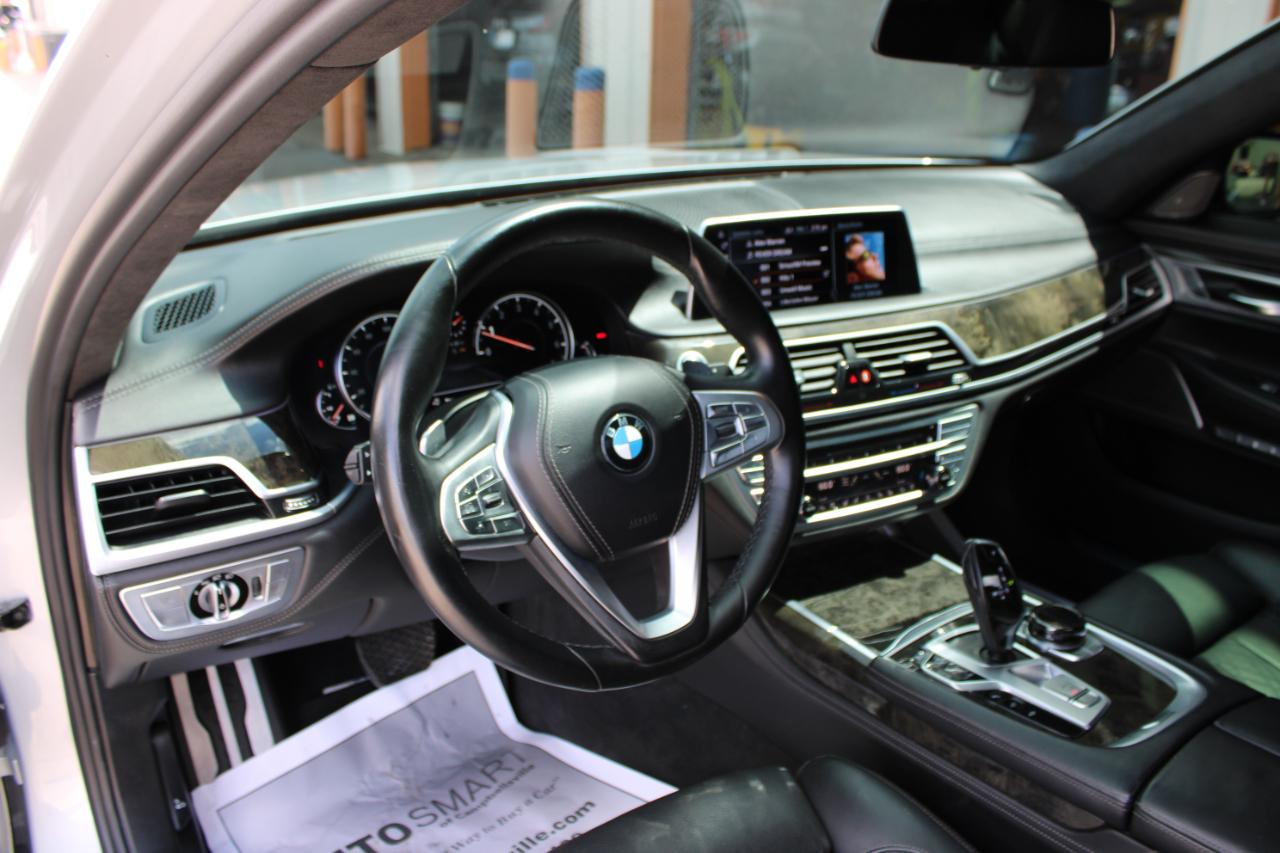 BMW 7-Series 750i 2017