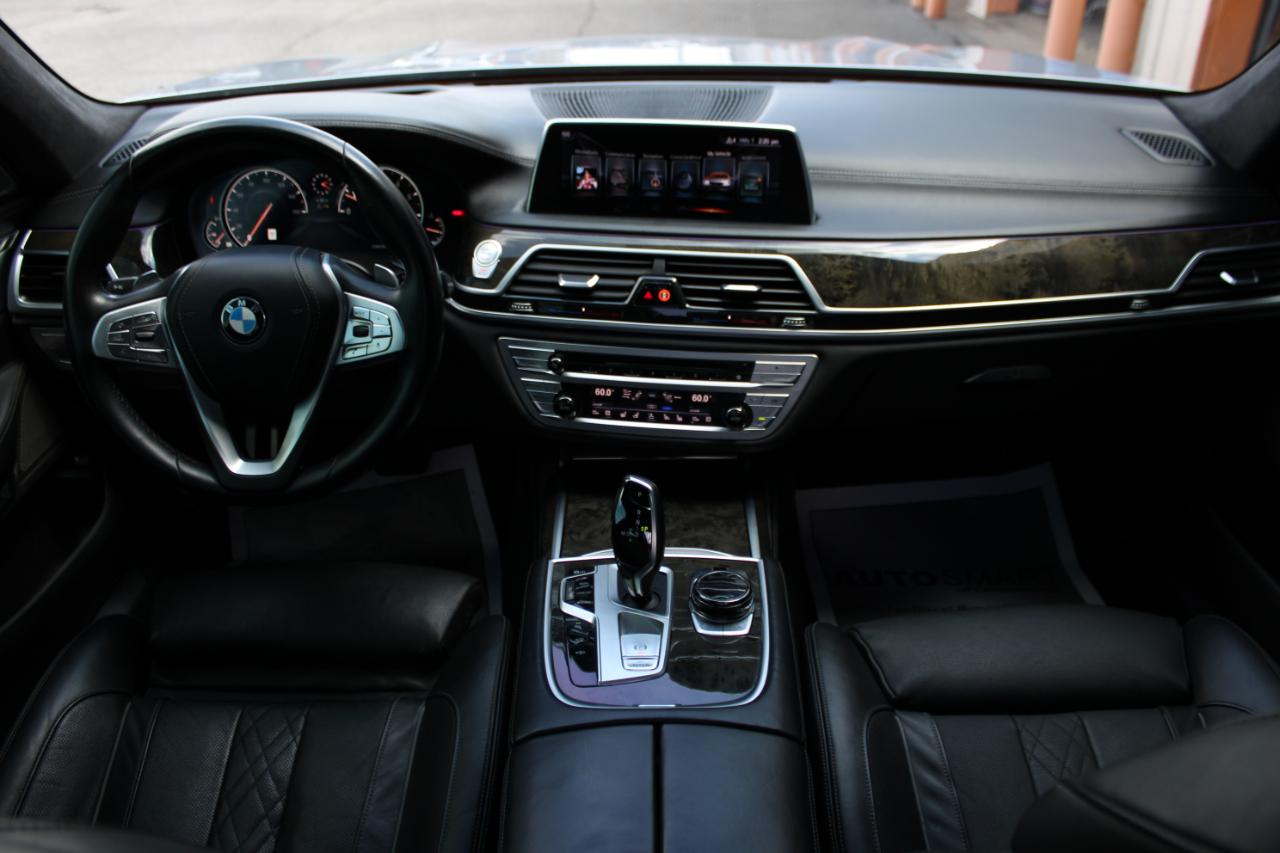 BMW 7-Series 750i 2017
