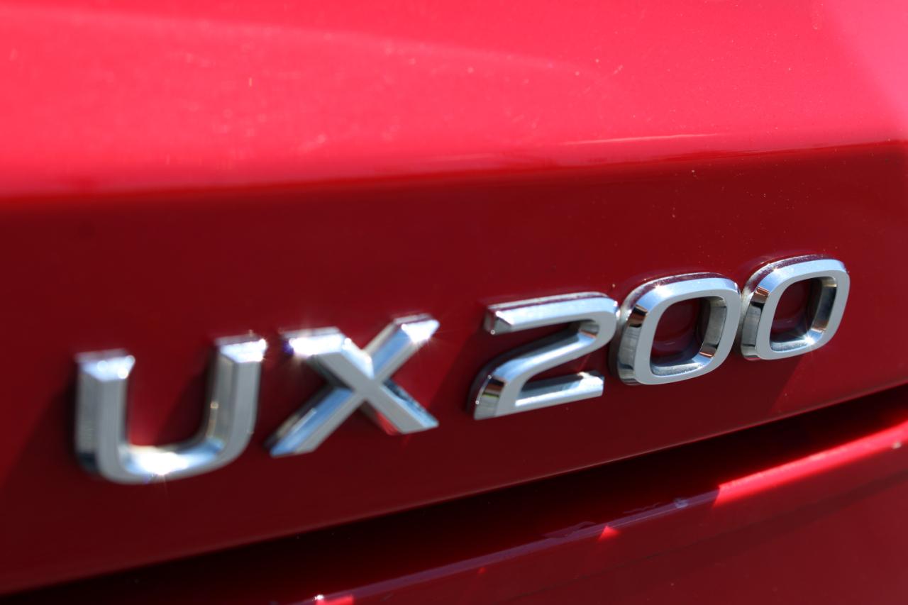 Lexus UX 200 F SPORT 2019