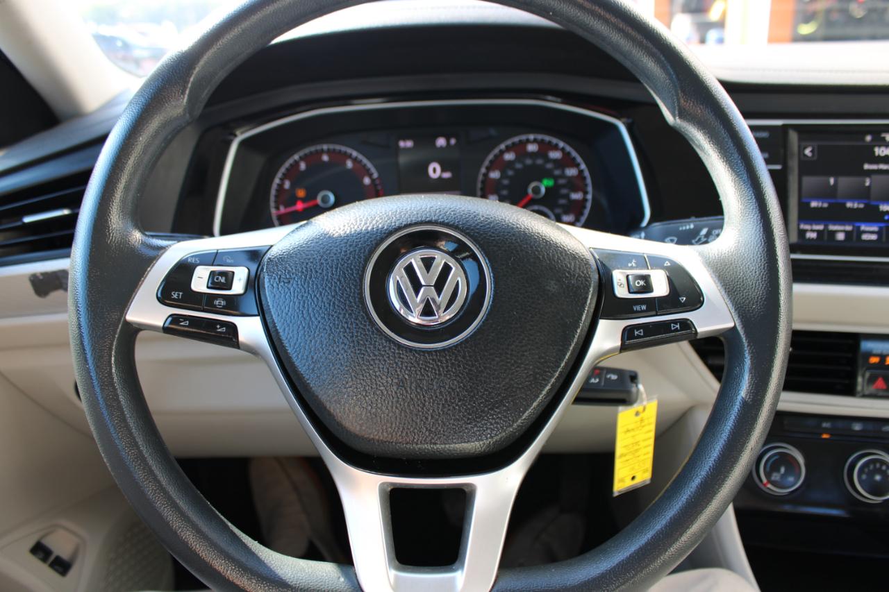 Volkswagen Jetta  2020