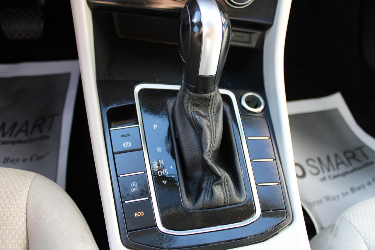 Volkswagen Jetta  2020