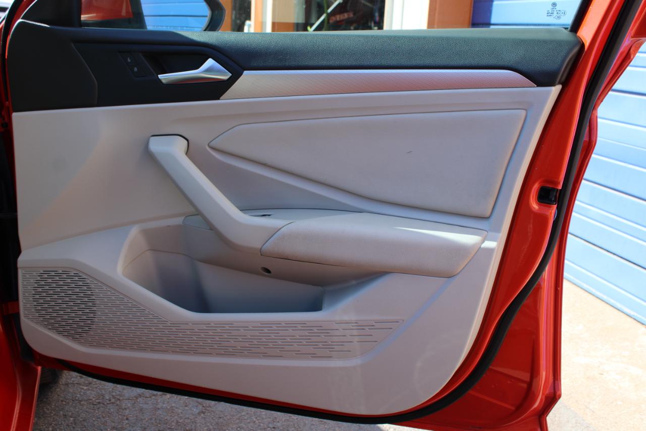 Volkswagen Jetta  2020