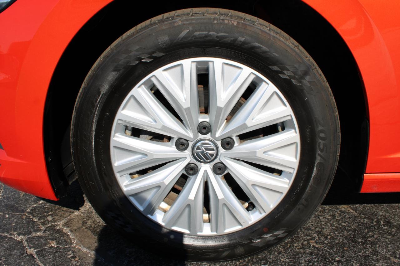 Volkswagen Jetta  2020
