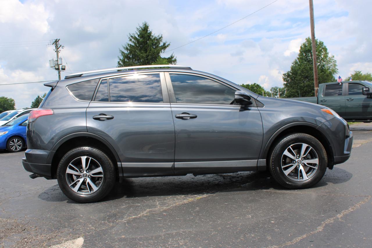 Toyota RAV4 XLE AWD 2016
