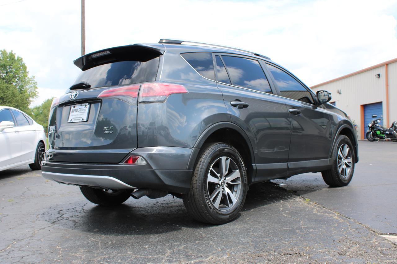 Toyota RAV4 XLE AWD 2016