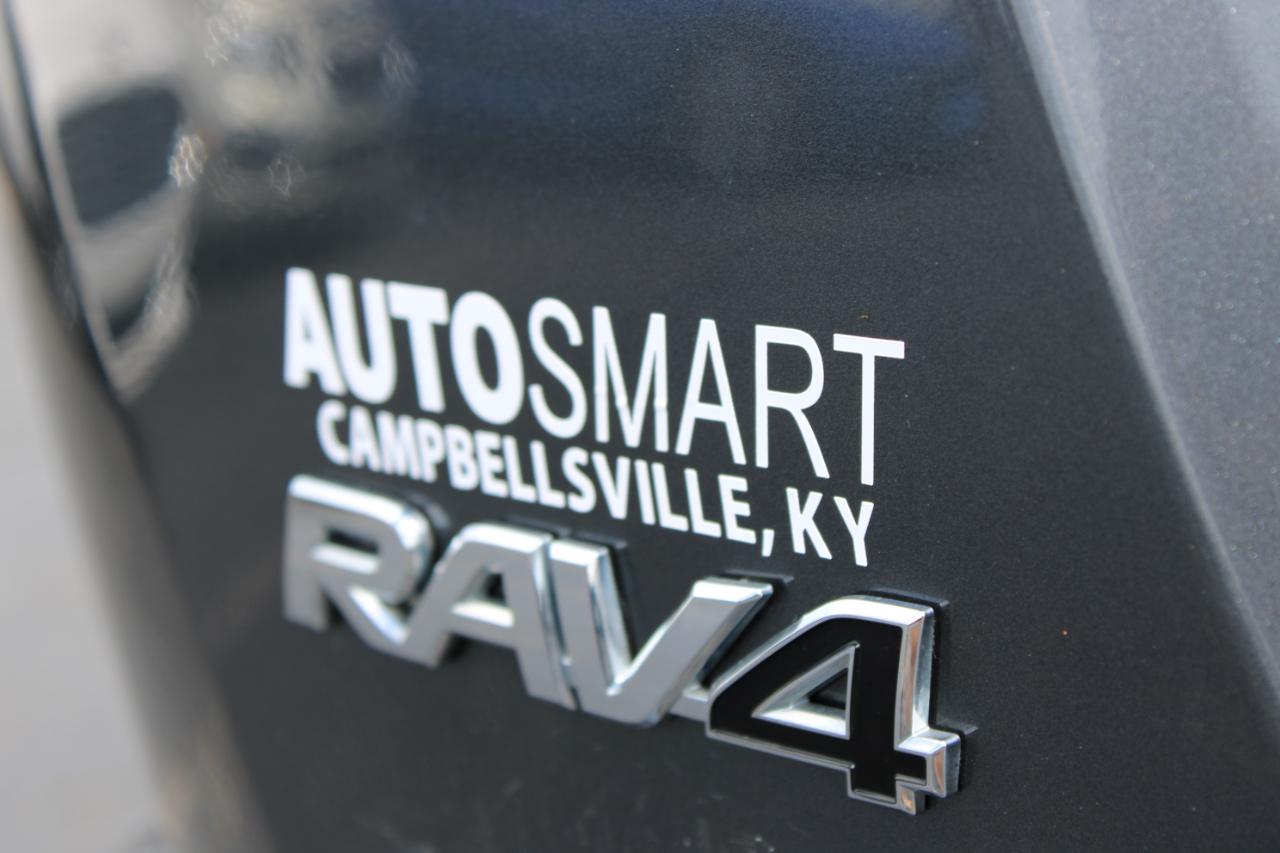 Toyota RAV4 XLE AWD 2016