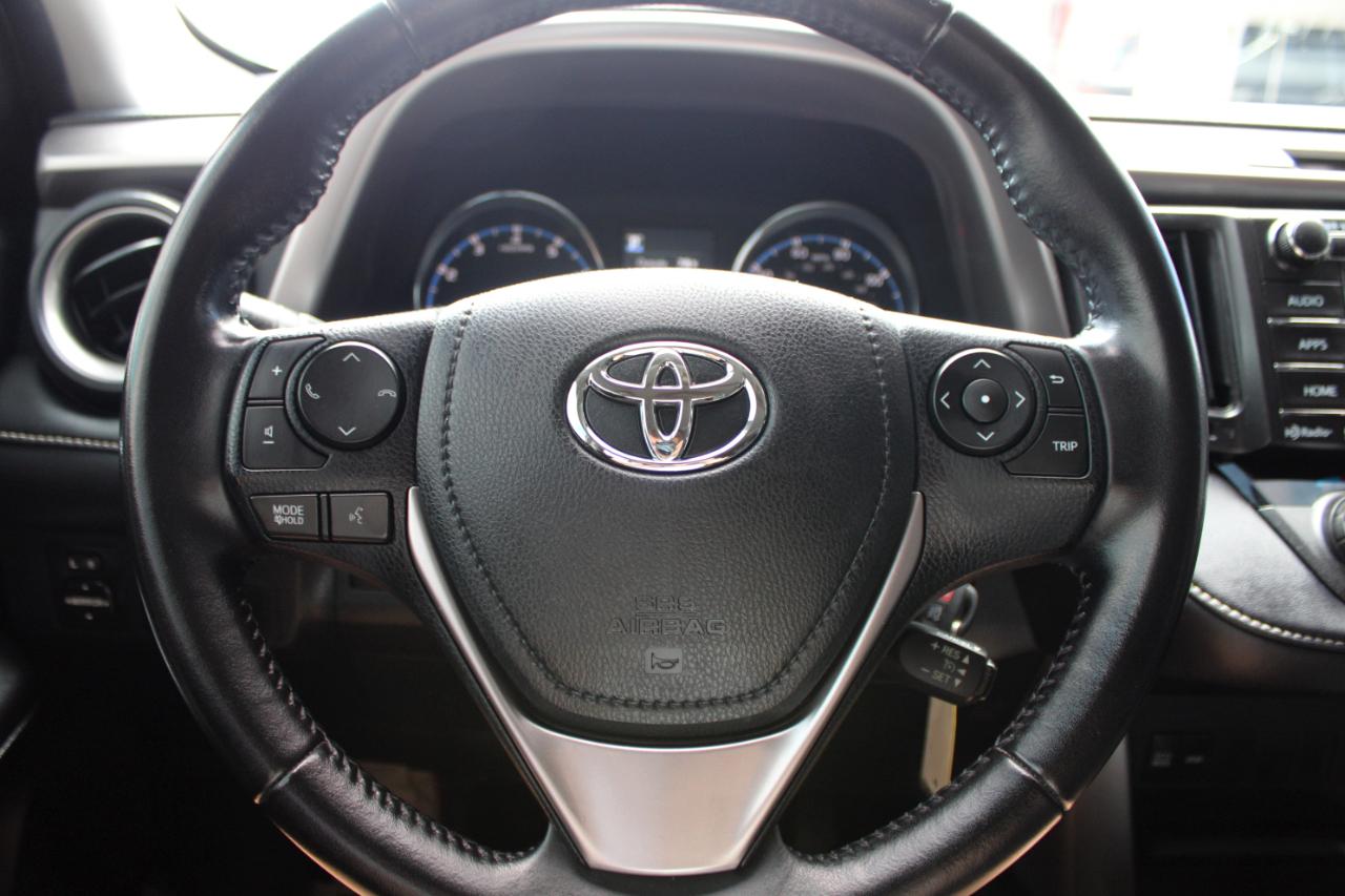 Toyota RAV4 XLE AWD 2016