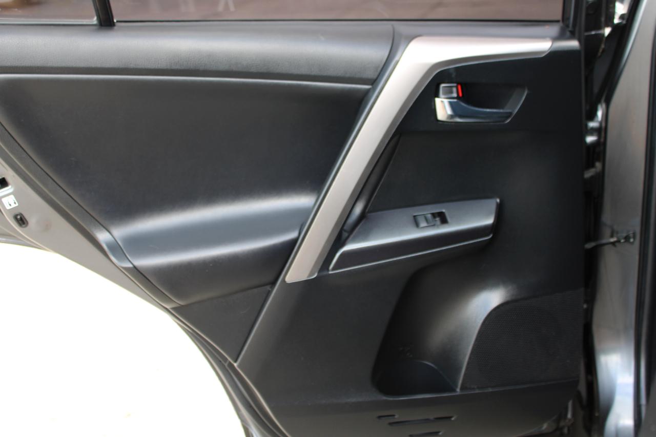 Toyota RAV4 XLE AWD 2016