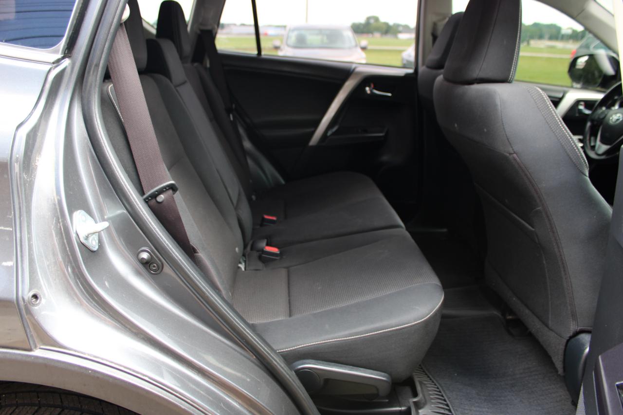 Toyota RAV4 XLE AWD 2016