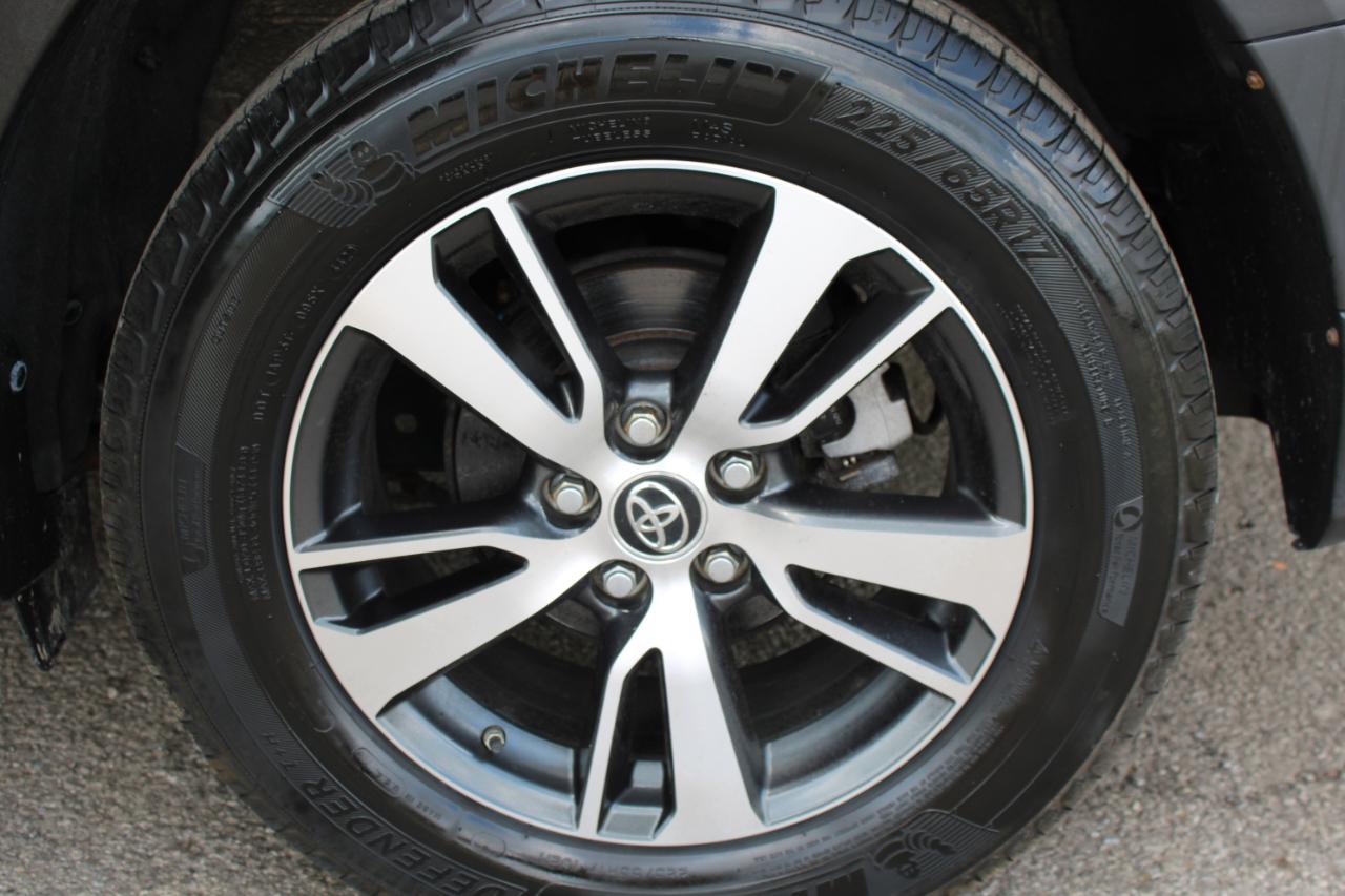 Toyota RAV4 XLE AWD 2016