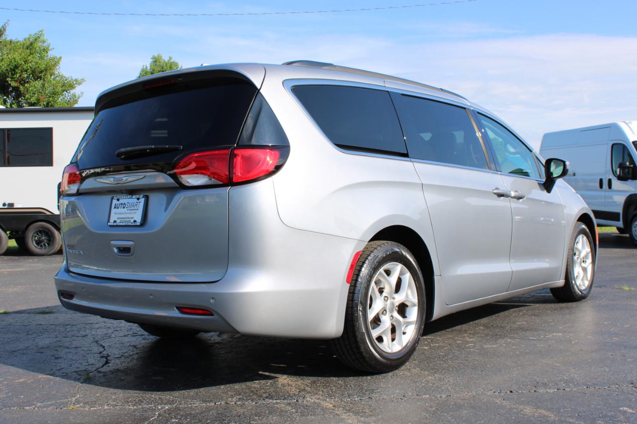 Chrysler Pacifica Touring 2018