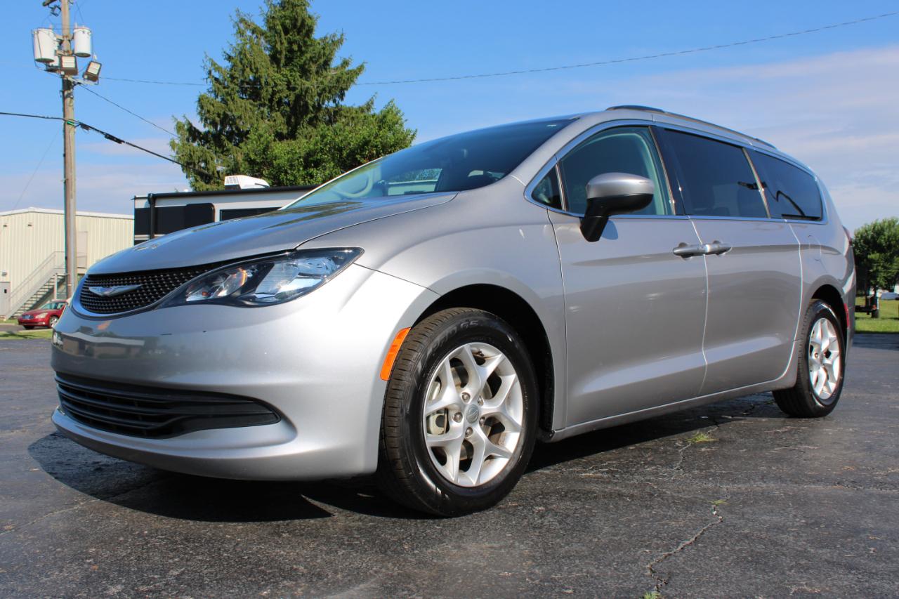Chrysler Pacifica Touring 2018
