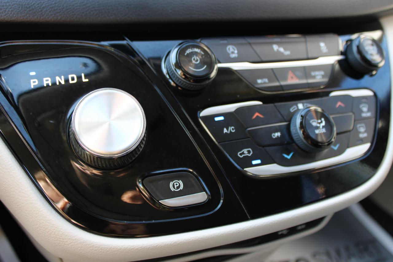 Chrysler Pacifica Touring 2018