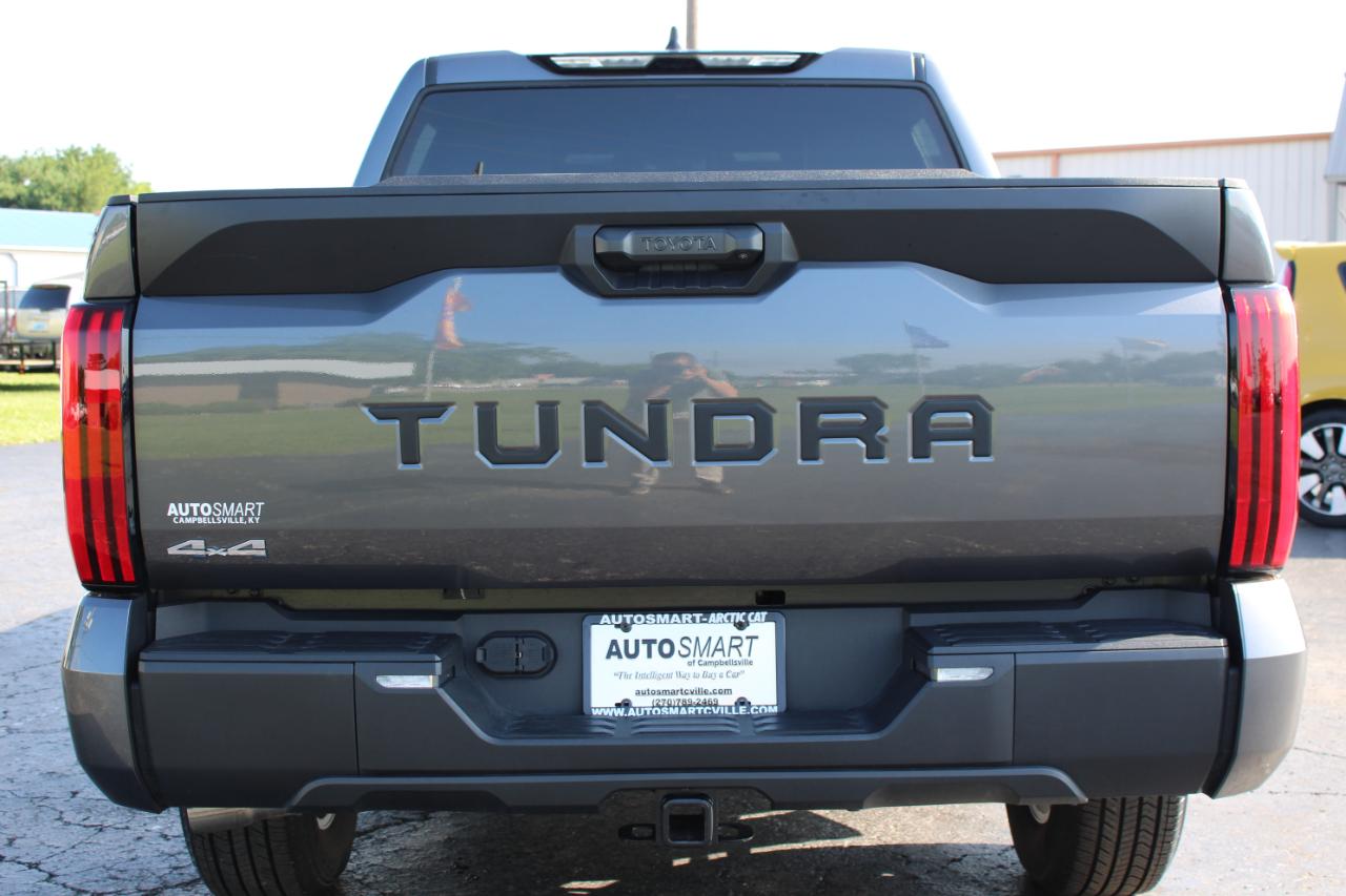 Toyota Tundra SR5 CrewMax 4WD 2025
