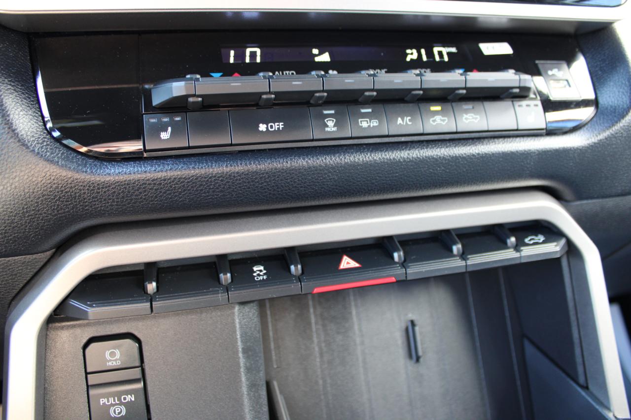 Toyota Tundra SR5 CrewMax 4WD 2025
