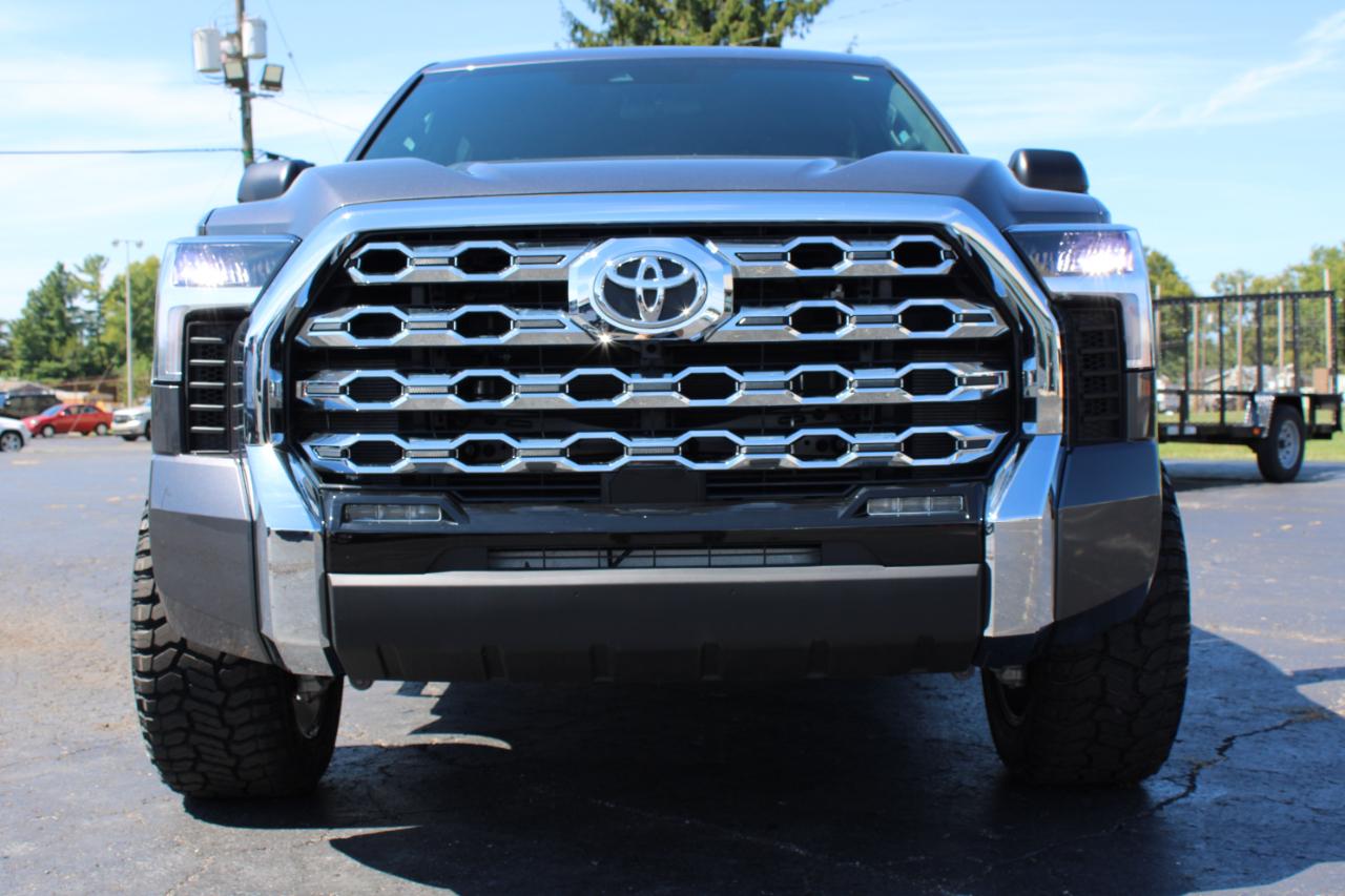 Toyota Tundra SR5 CrewMax 4WD 2025