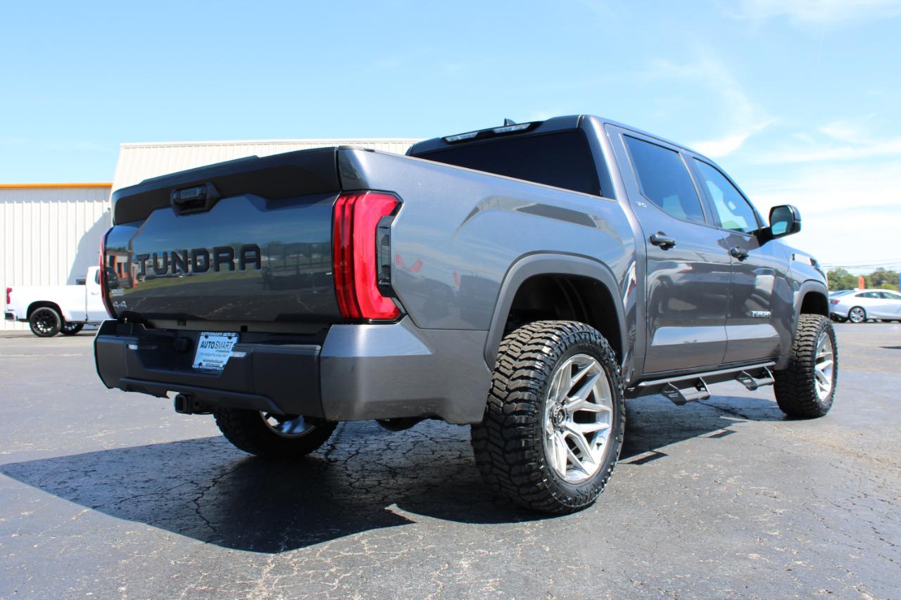 Toyota Tundra SR5 CrewMax 4WD 2025