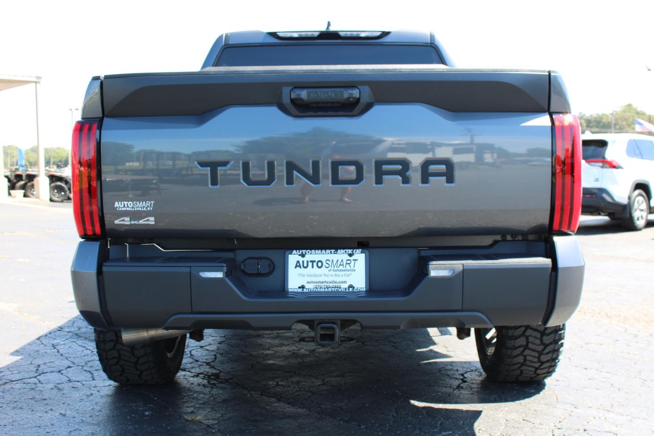 Toyota Tundra SR5 CrewMax 4WD 2025
