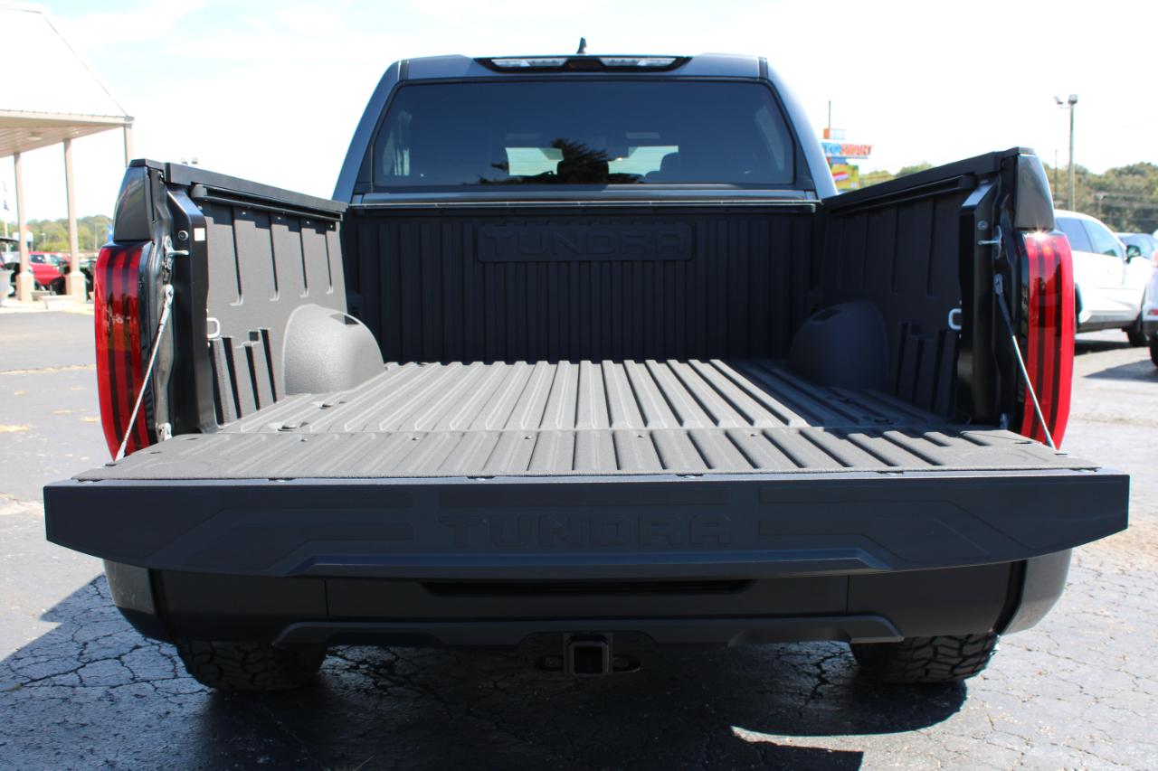 Toyota Tundra SR5 CrewMax 4WD 2025