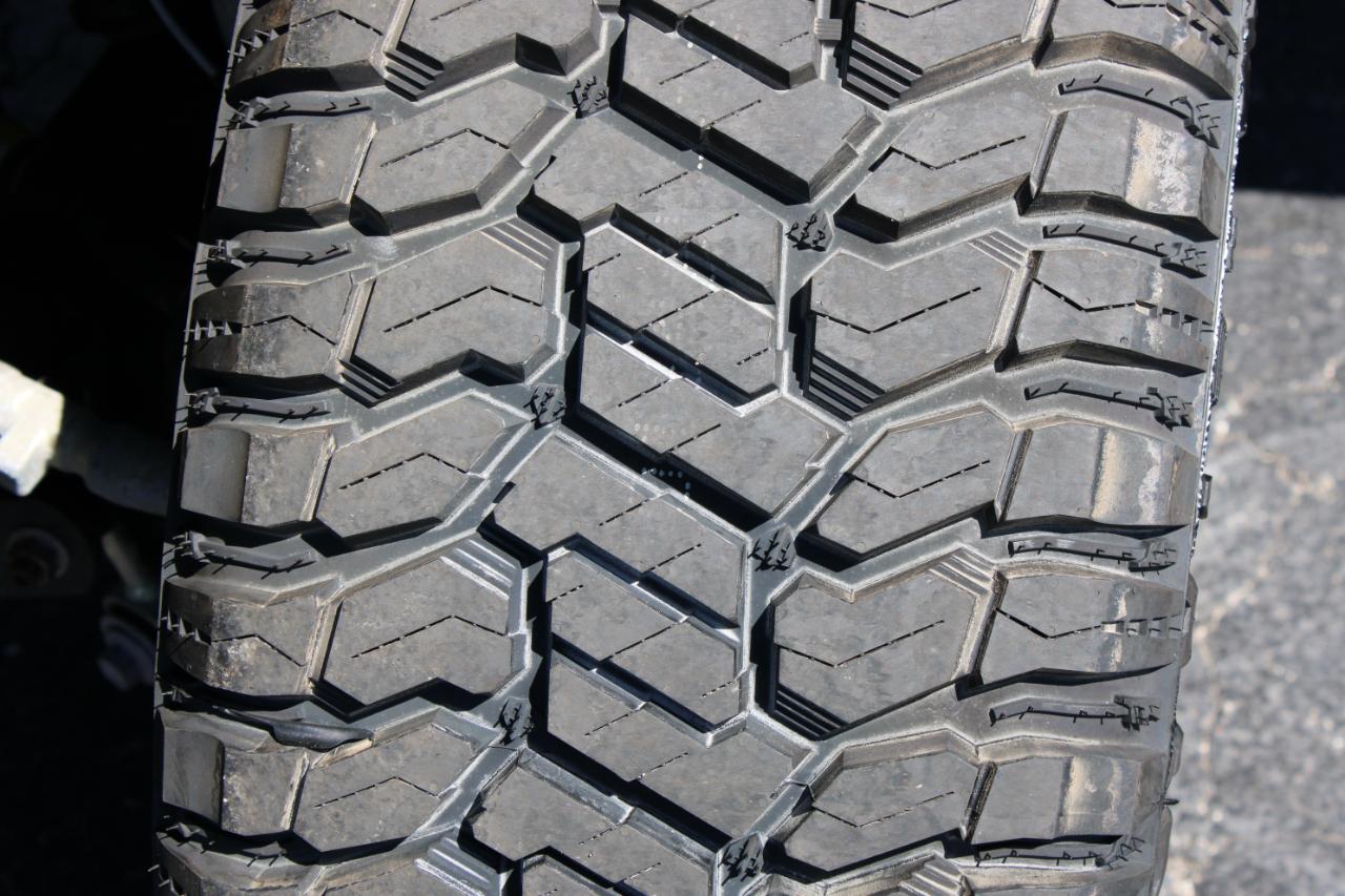 Toyota Tundra SR5 CrewMax 4WD 2025