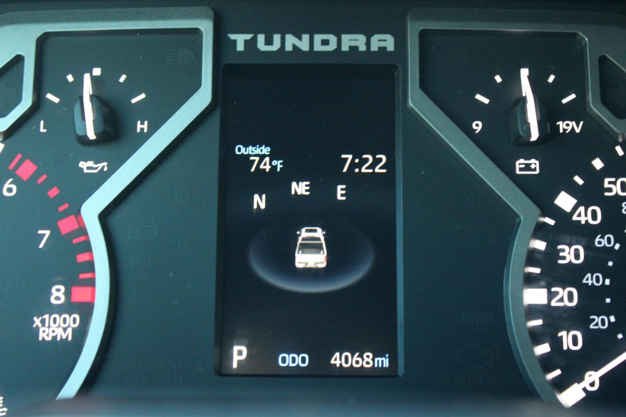 Toyota Tundra SR5 CrewMax 4WD 2025