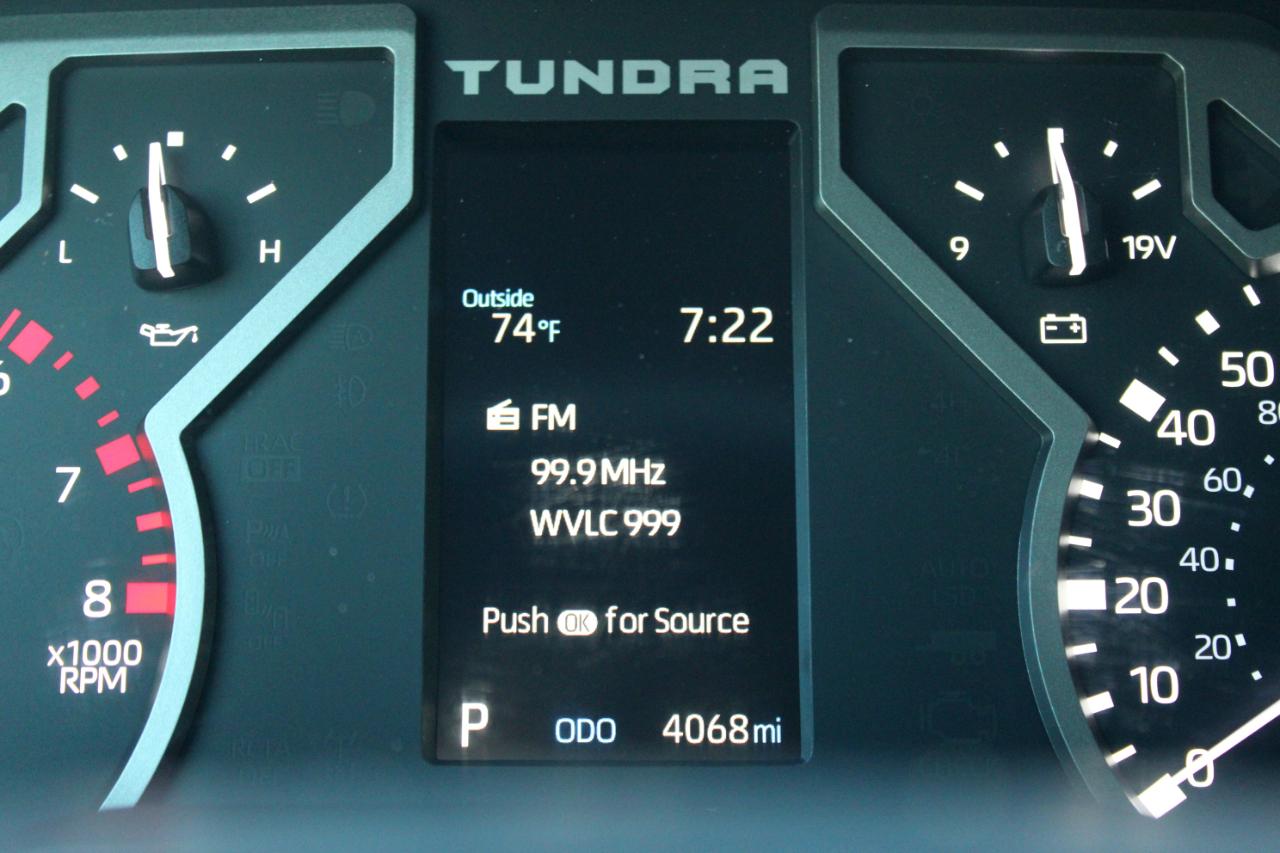 Toyota Tundra SR5 CrewMax 4WD 2025
