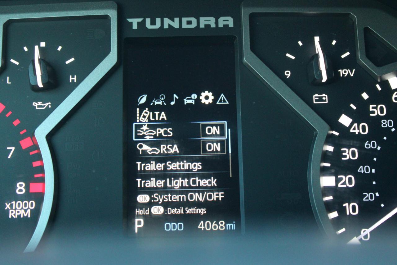 Toyota Tundra SR5 CrewMax 4WD 2025